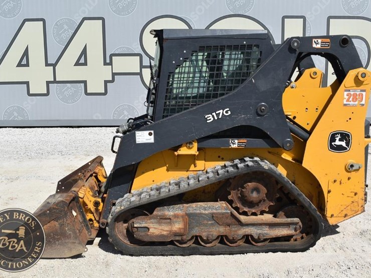 2019-deere-317g-42975-image-2