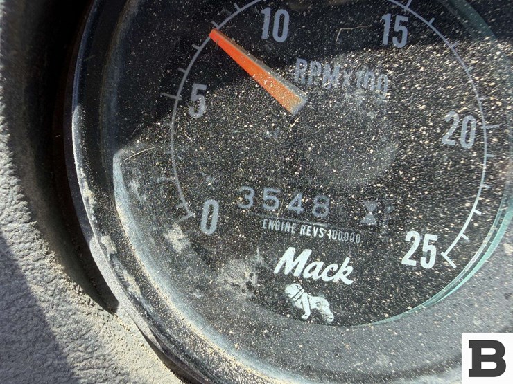 1990-mack-rd688s-image-70