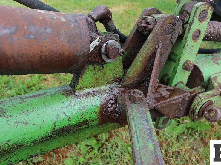 john-deere-14-image-15