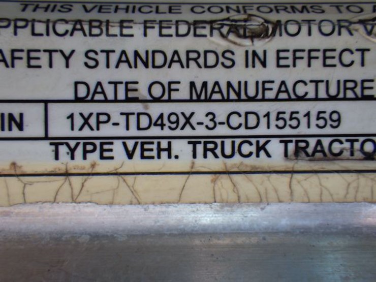 2012-peterbilt-367-image-21