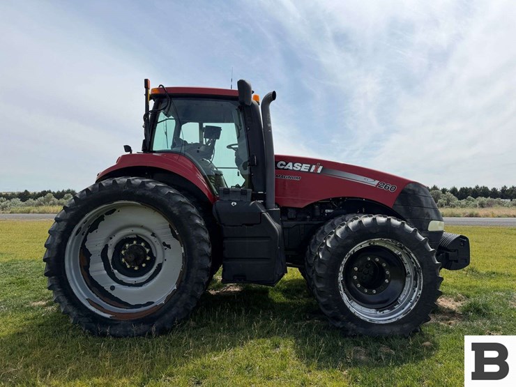 2011-case-ih-magnum-260-image-7