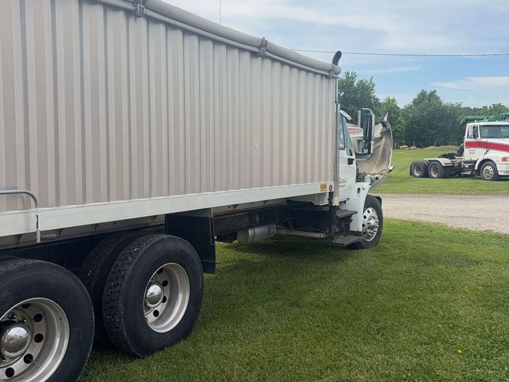 2003-international-durastar-4400-image-43