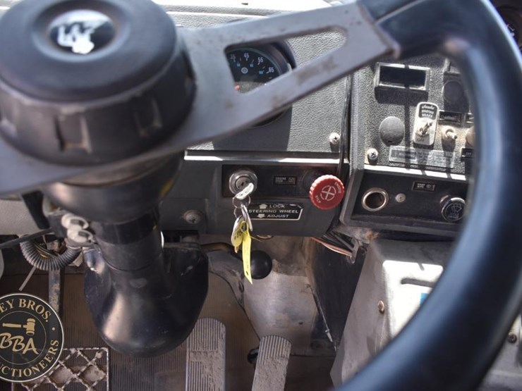 1996-mack-rd688s-image-45