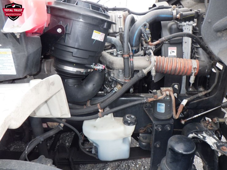 2020-freightliner-m2-106-image-18