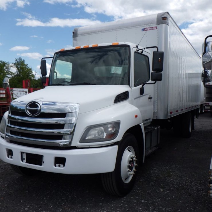 2018 HINO 268