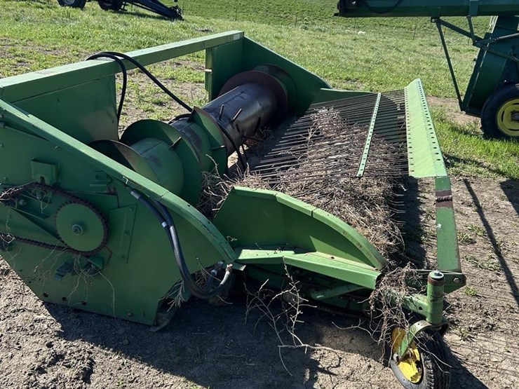 john-deere-pickup-header-3992-image-3