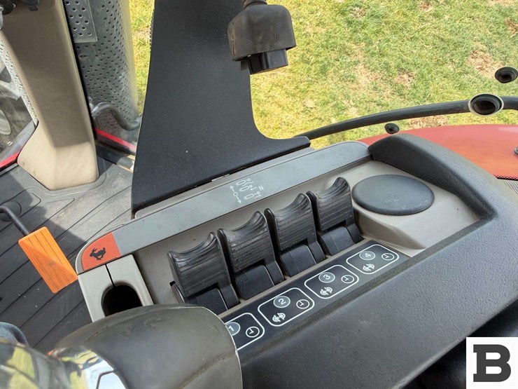 2014-case-ih-magnum-200-cvt-image-99