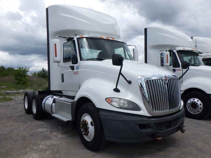 2016-international-prostar-image-3