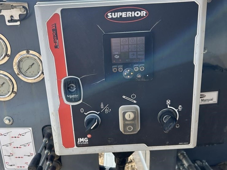 2019-superior-f42x75-image-19