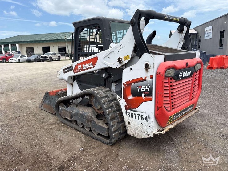 2021-bobcat-t64-image-4