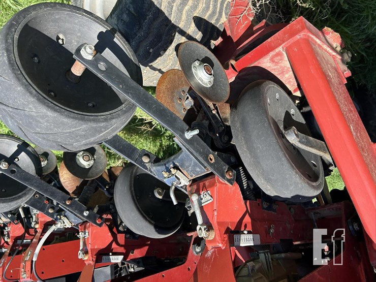 2015-case-ih-1265-image-18