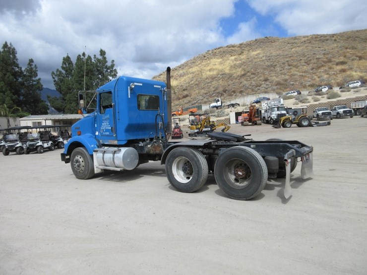 2015-kenworth-t800-image-4
