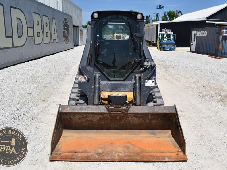2019-deere-317g-image-14
