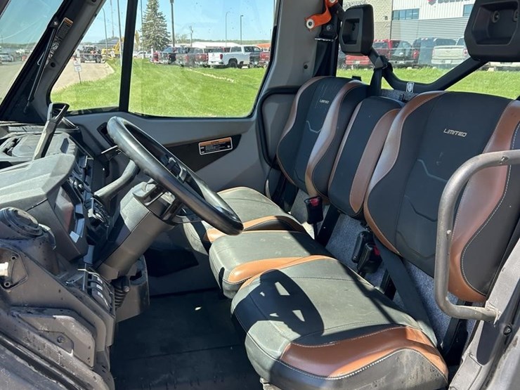 2021-can-am-defender-limited-cab-hd10-image-15