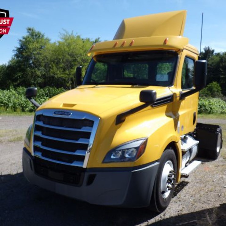 2019 FREIGHTLINER CASCADIA 126