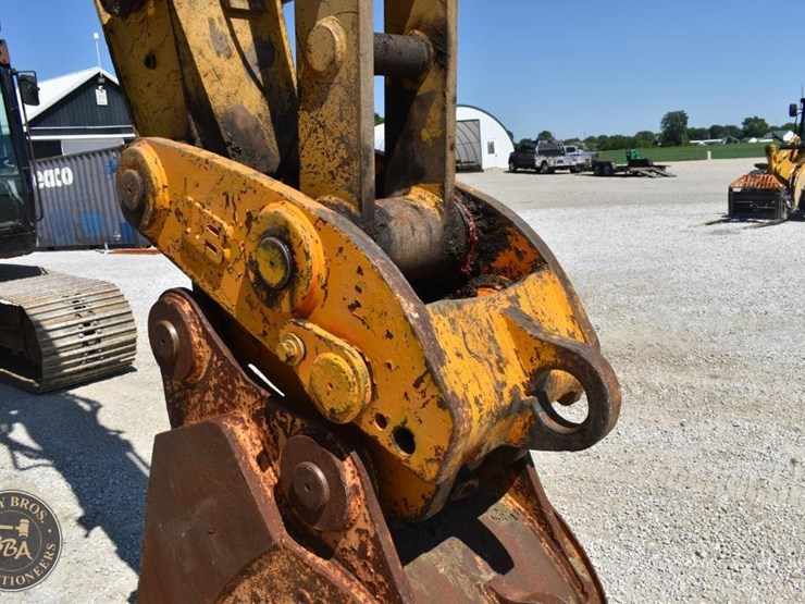 2005-caterpillar-320cl-image-30
