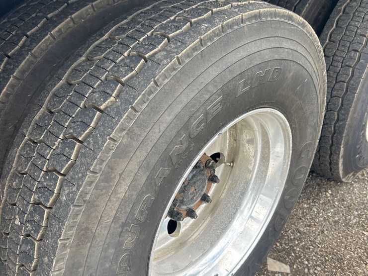 2016-mack-granite-gu713-image-29