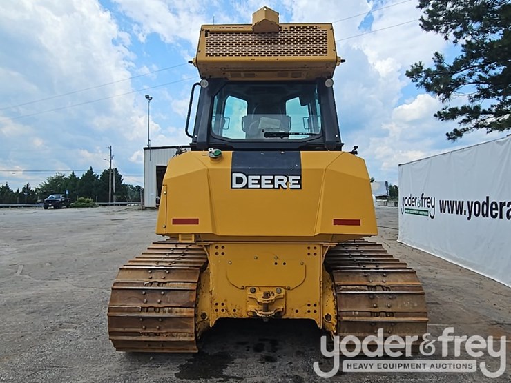 2019-deere-700k-image-4