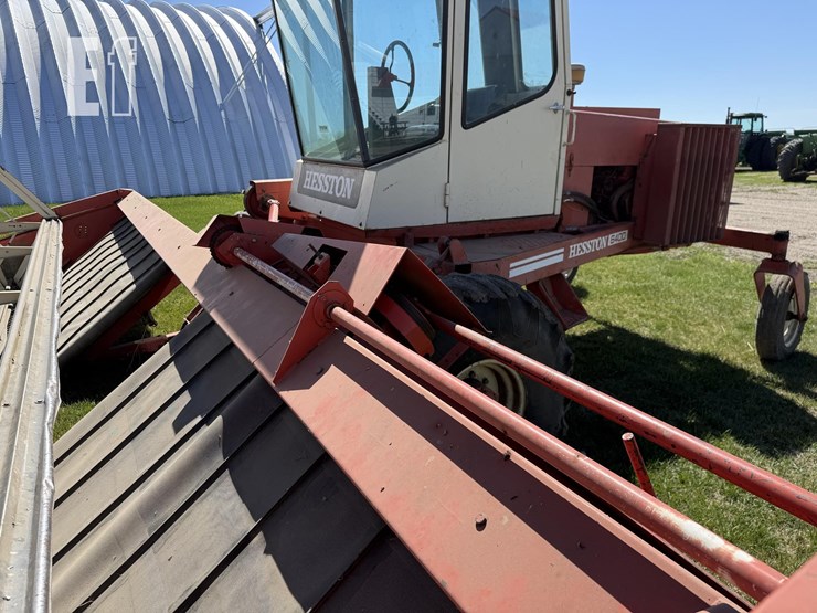 hesston-6400-image-10