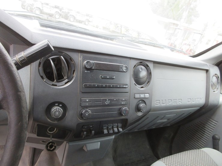 2014-ford-f250-xl-image-9