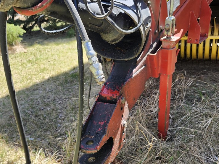 2001-new-holland-688-image-10