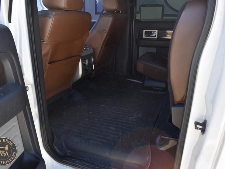 2013-ford-f150-platinum-image-33