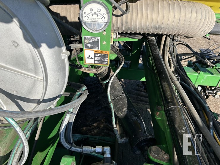 2023-john-deere-db90-image-71