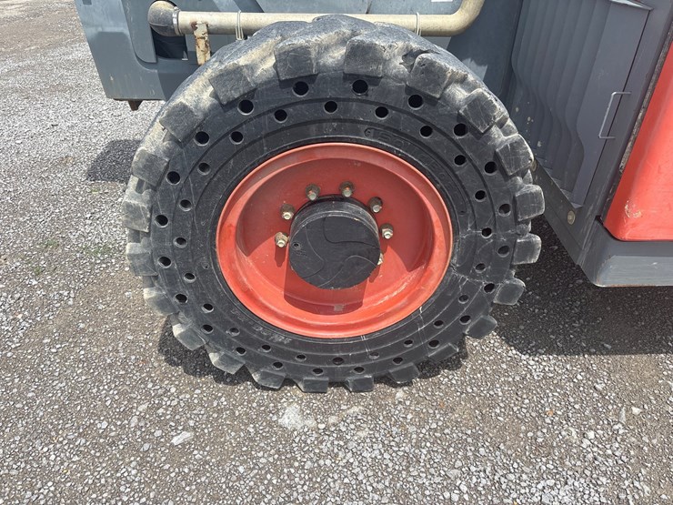 2019-skyjack-sj1056th-image-11