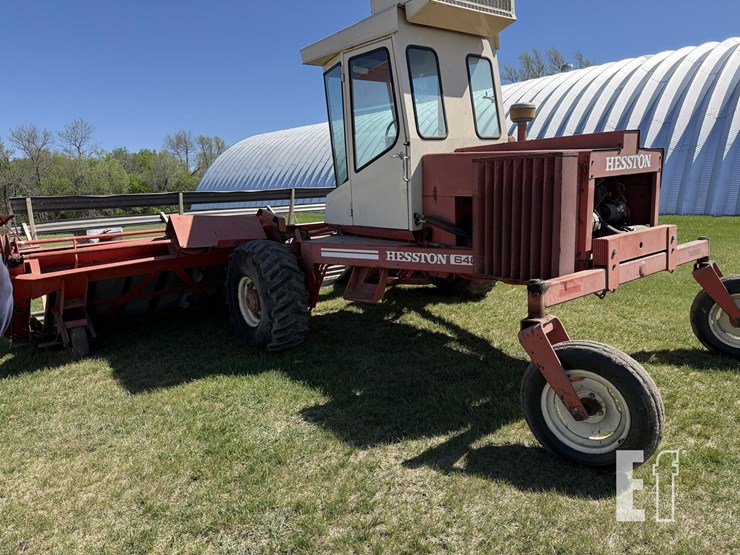 hesston-6400-image-12