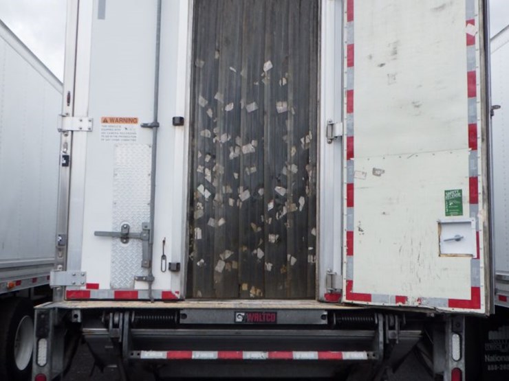 2020-freightliner-m2-106-image-10
