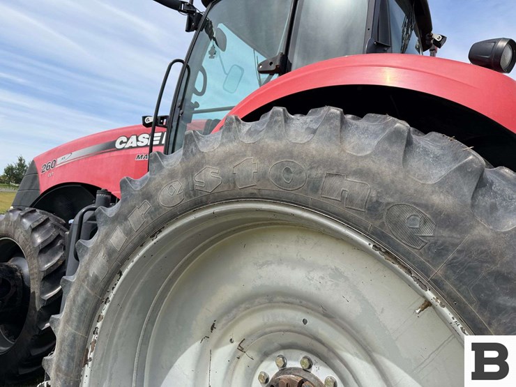 2014-case-ih-magnum-260-cvt-image-35