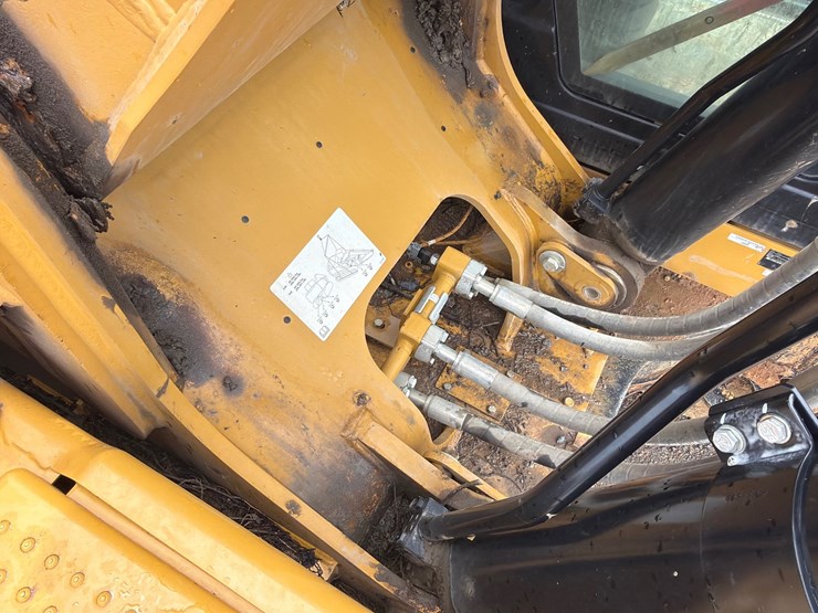 caterpillar-336-image-18