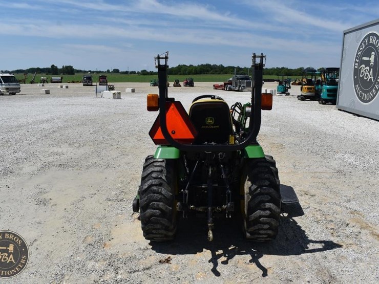 2007-john-deere-2320-image-10