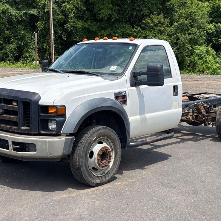 2008 FORD F550 XL