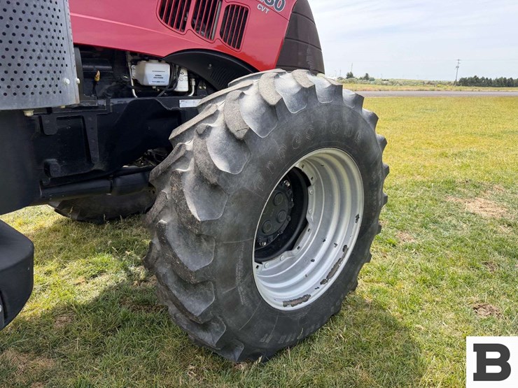 2015-case-ih-magnum-180-image-51