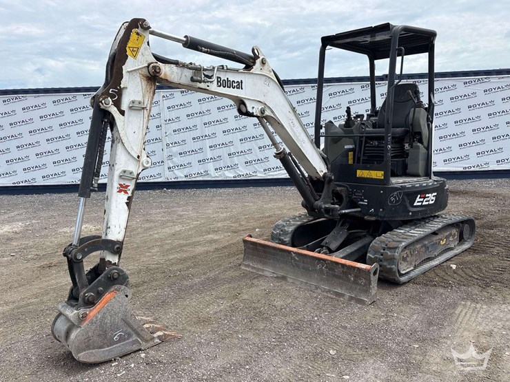 2021-bobcat-e26-image-1