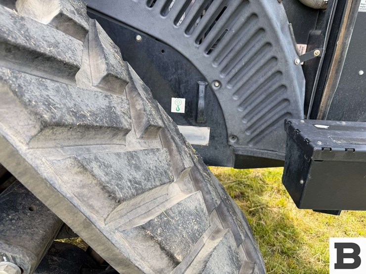 2015-case-ih-steiger-420-rowtrac-image-88