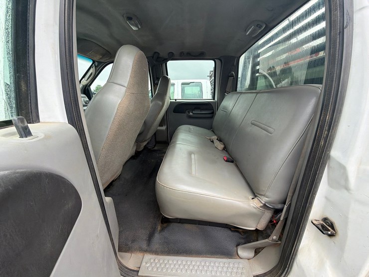 2006-ford-f350-image-18