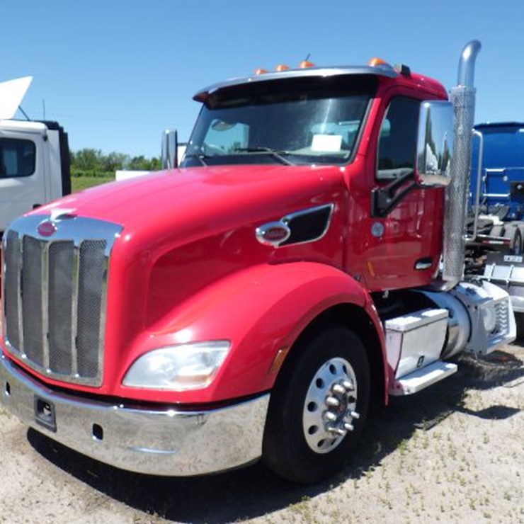 2018 PETERBILT 579
