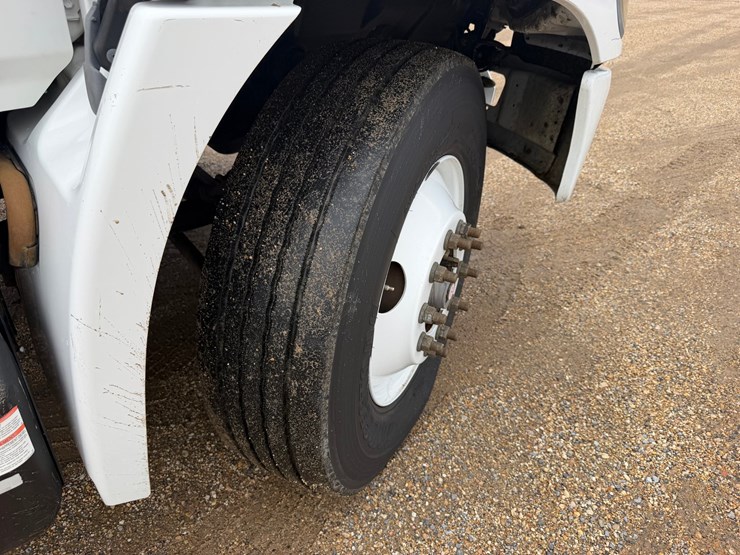 2016-hino-338-image-6