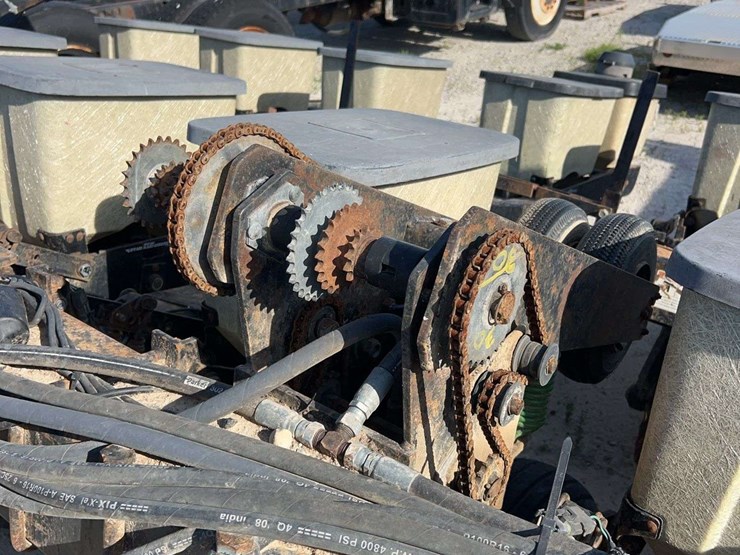black-machine-12-13-image-10