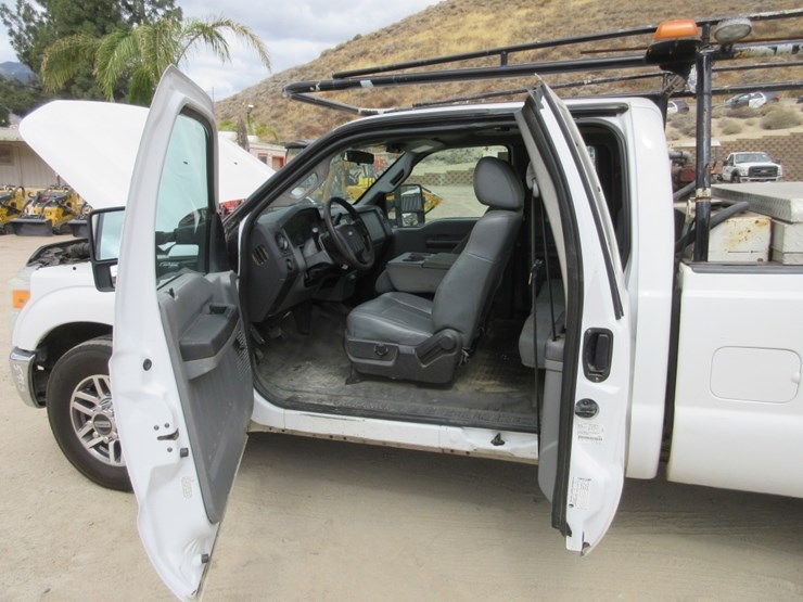 2014-ford-f250-xl-image-12