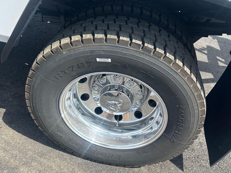 2026-dodge-ram-5500-image-14