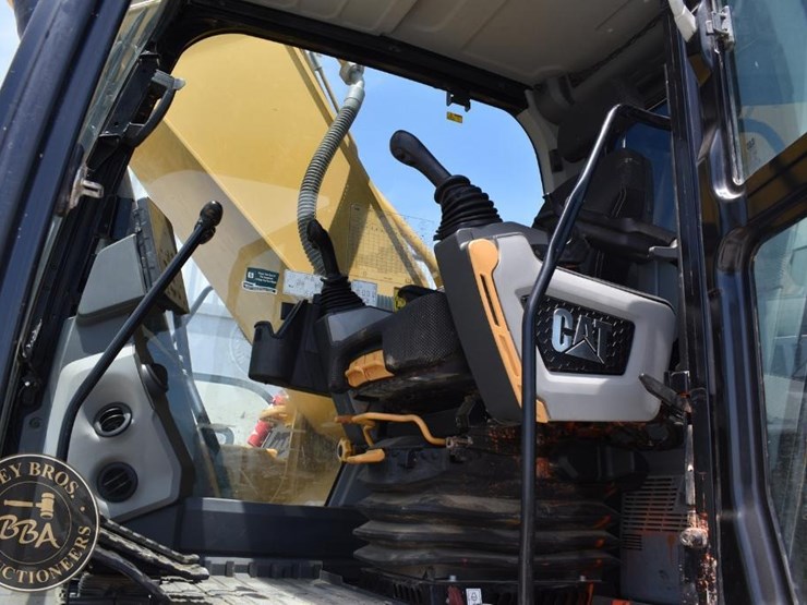 2019-caterpillar-336-image-55