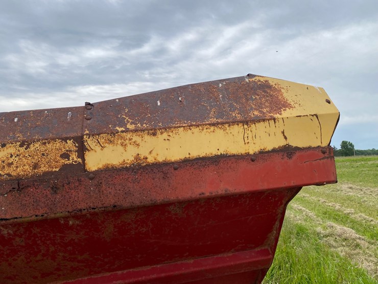 new-holland-307-image-27