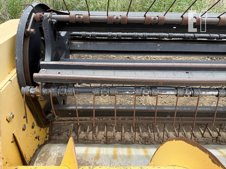 new-holland-2326-image-17