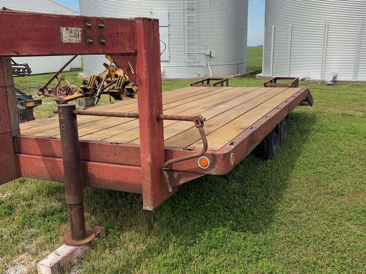 homemade-16ft-gooseneck-trailer-with-3ft-dove-tail,-twin-axle,-14,000lb-image-2