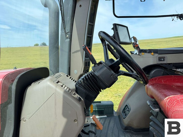 2014-case-ih-magnum-260-cvt-image-96