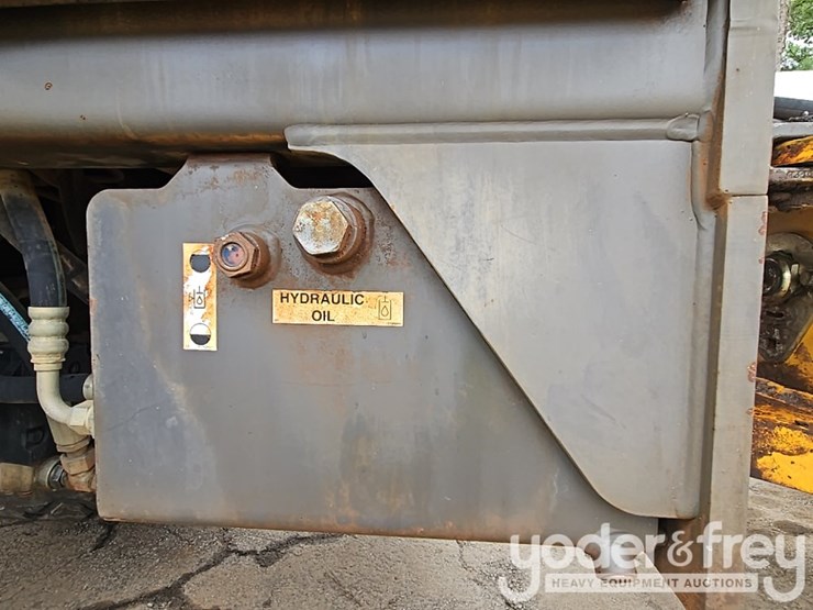 2012-volvo-sd100d-image-29