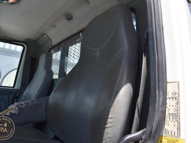 2007-international-durastar-4400-image-47